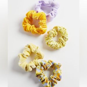 Urban Outfitters Velvet Scrunchie Set